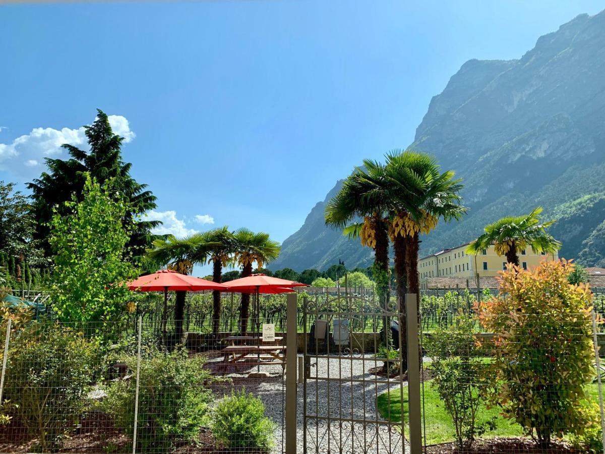 Albola Suite Holiday Apartments Рива дел Гарда Екстериор снимка